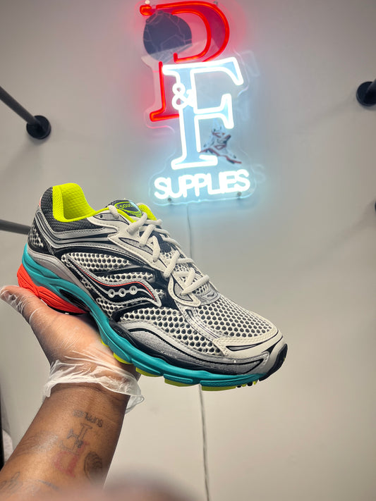 Saucony Pro-Grid Omni 9 Mutant