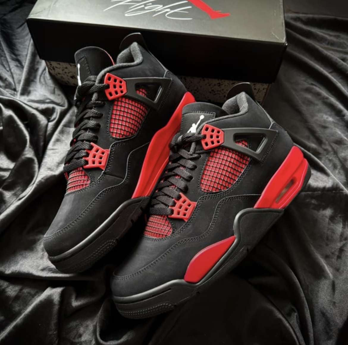 Jordan 4 "Red Thunder"