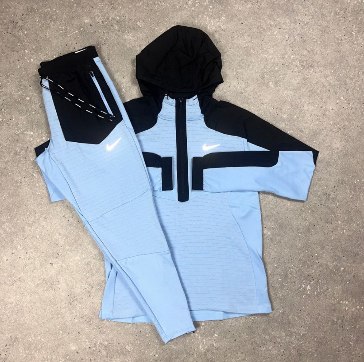 Nike 1/2 Zip performance Tracksuit "Blue"