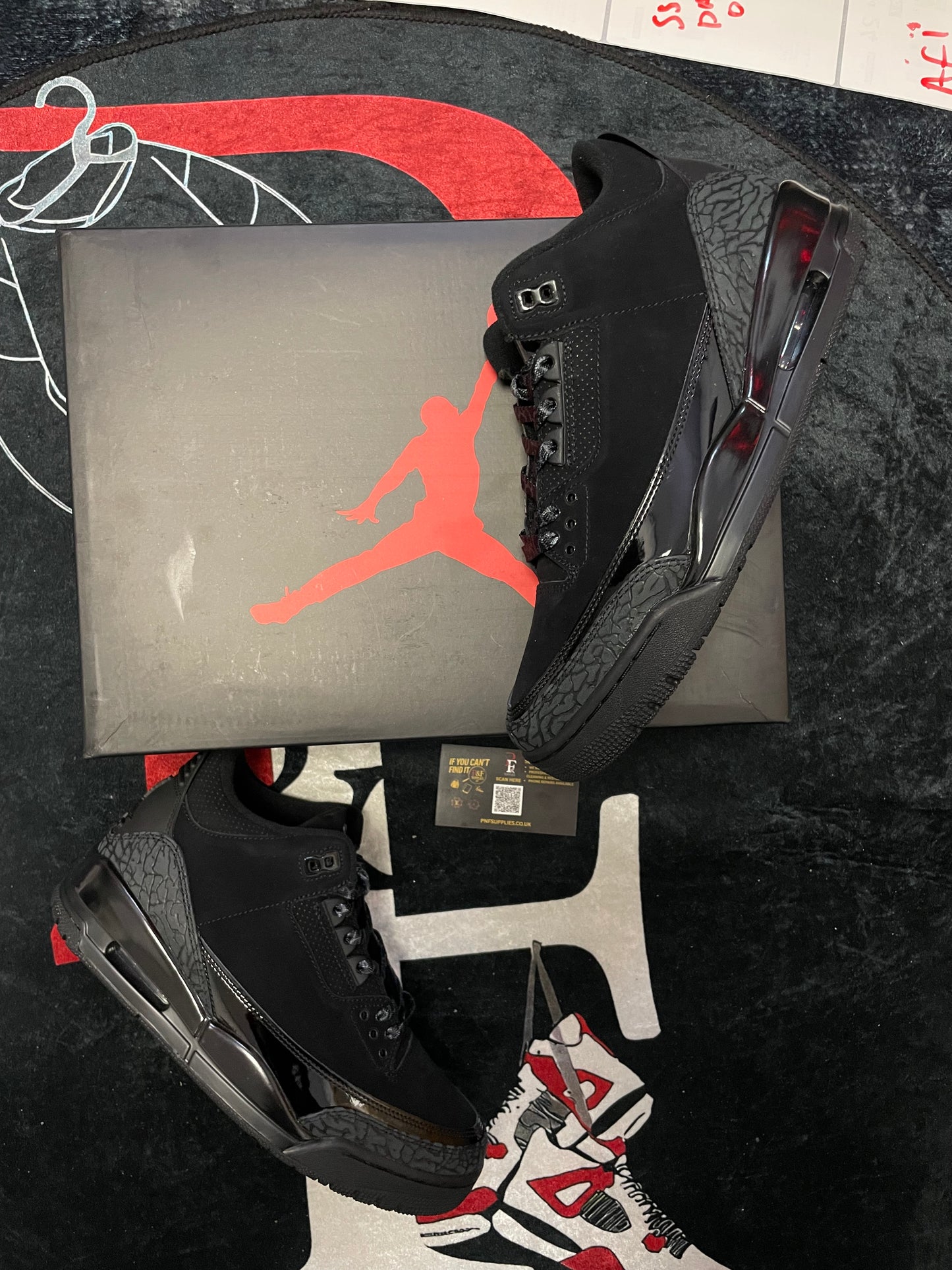 Jordan 3 “Black cat”