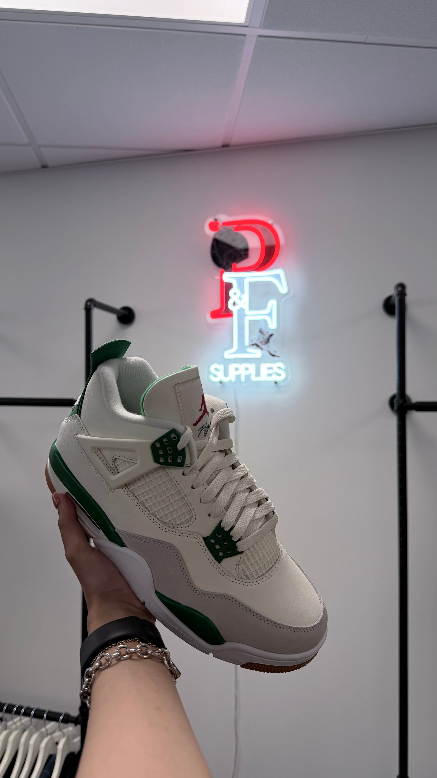Jordan 4 Pine Green