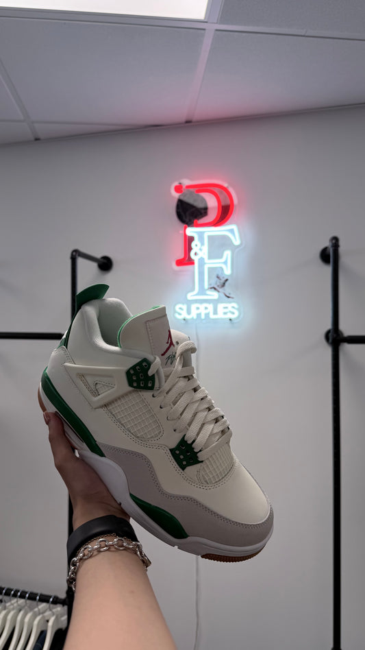 Jordan 4 Pine Green
