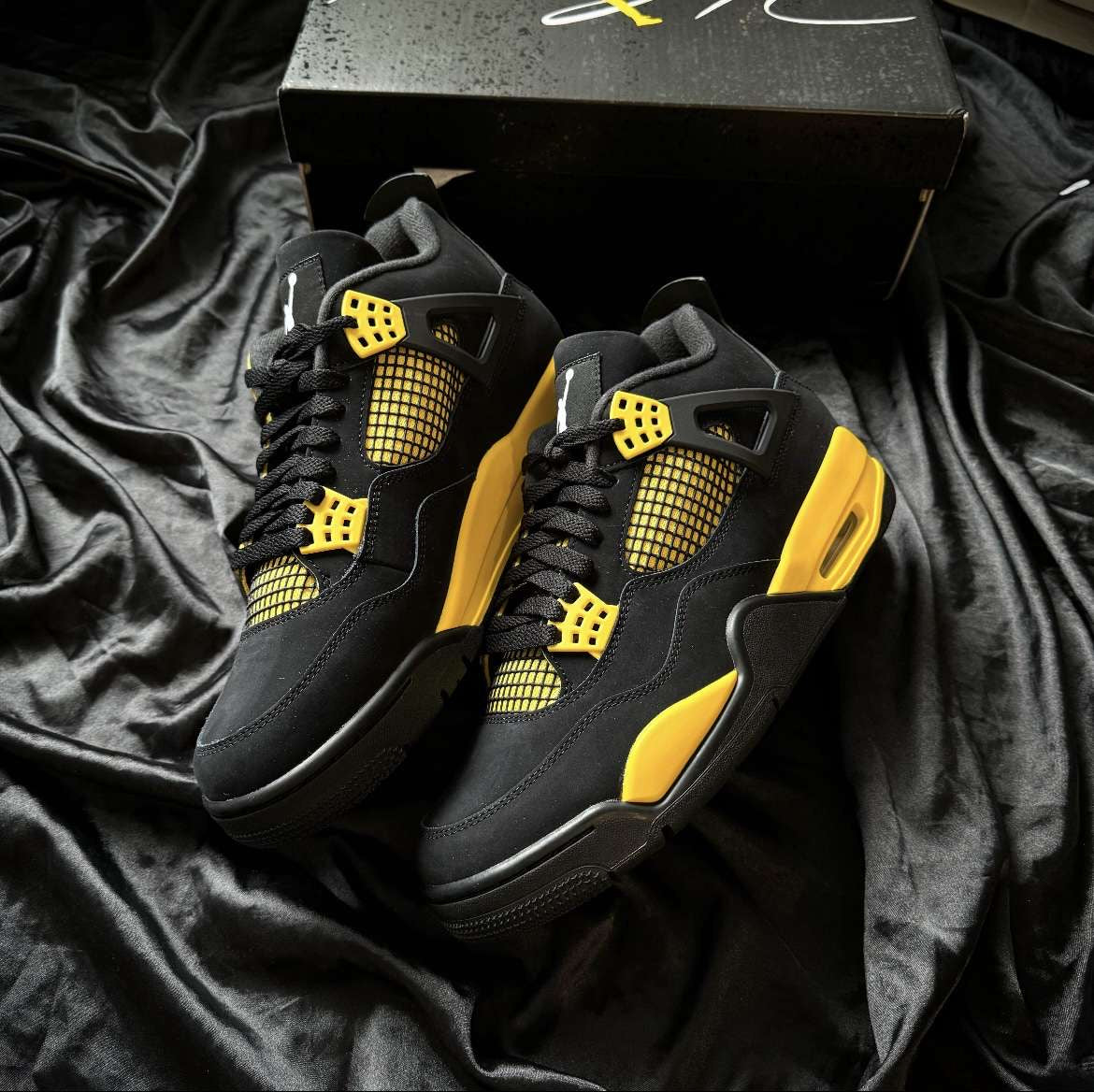 Jordan 4 "Yellow Thunder"