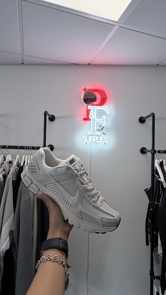 Nike Vast Grey Vomero 5