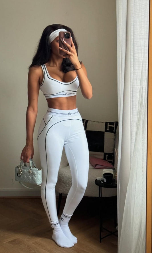 Alo Airbrush Heart Throb Set "White"