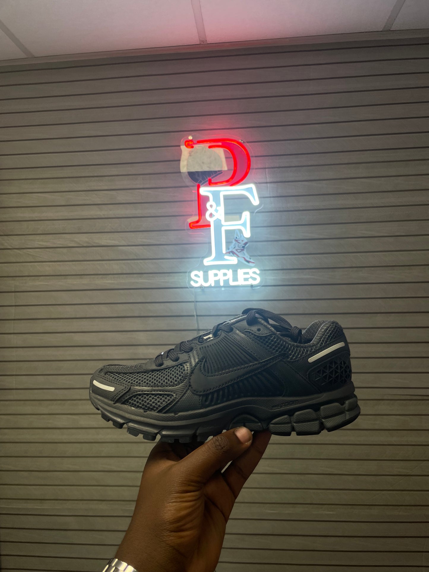 Nike Zoom Vomero 5 Black