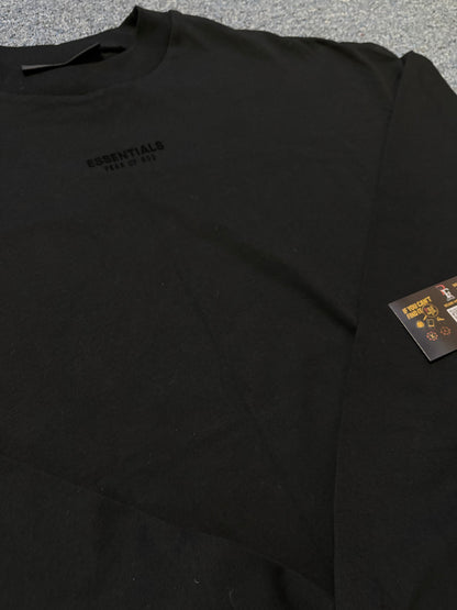 Essentials SS22 Long Sleeve Top