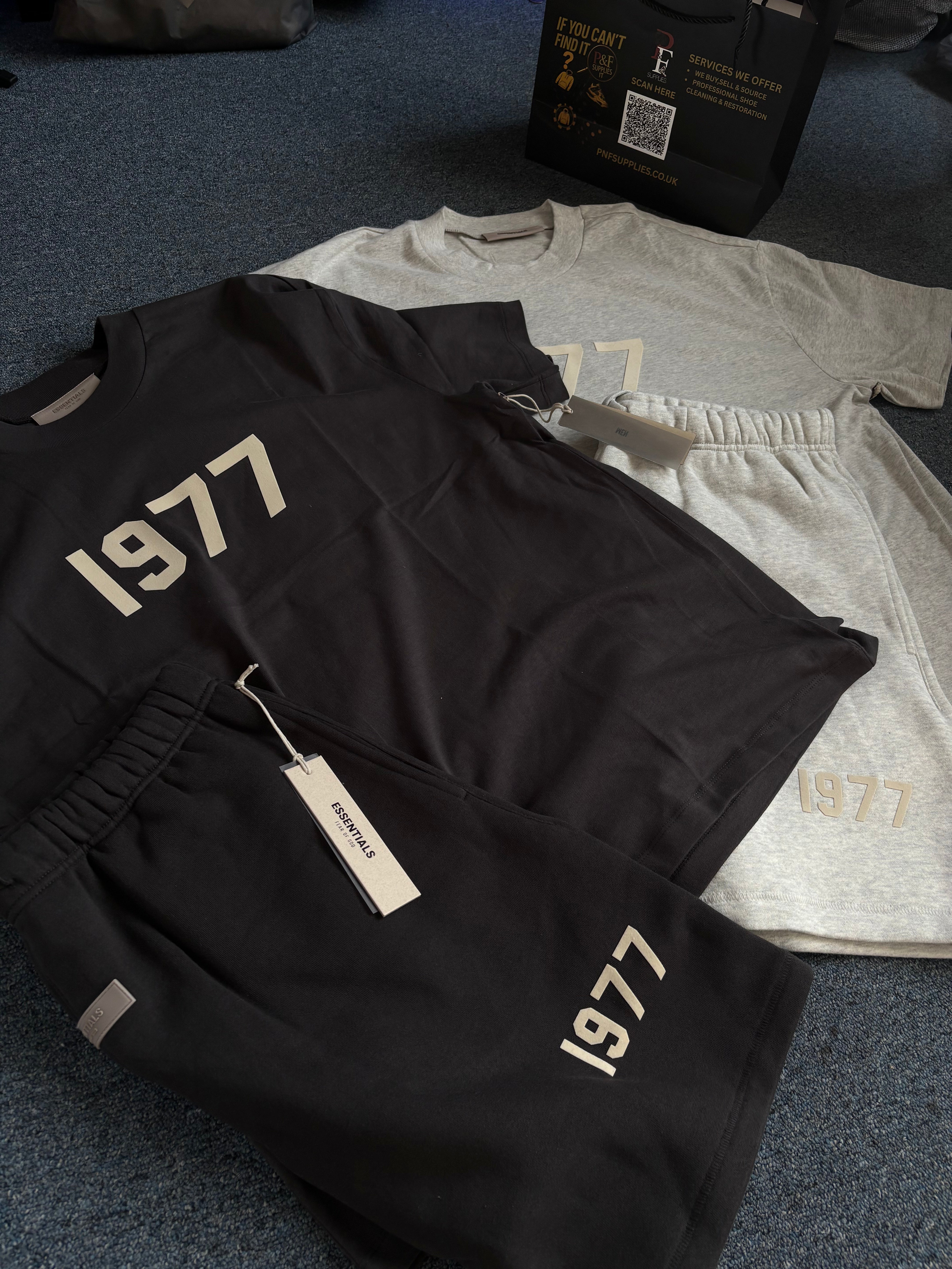 RAFFLE - ANY Essentials SHORT SET OF YOUR CHOICE