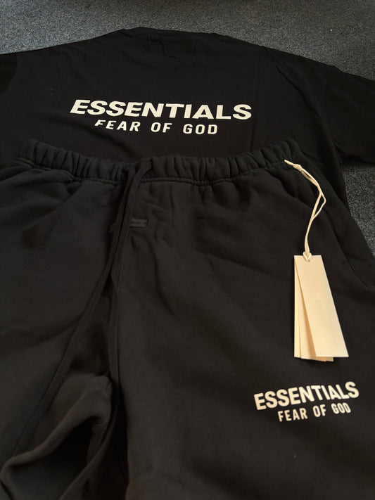 Essentials SS25 Black Short set