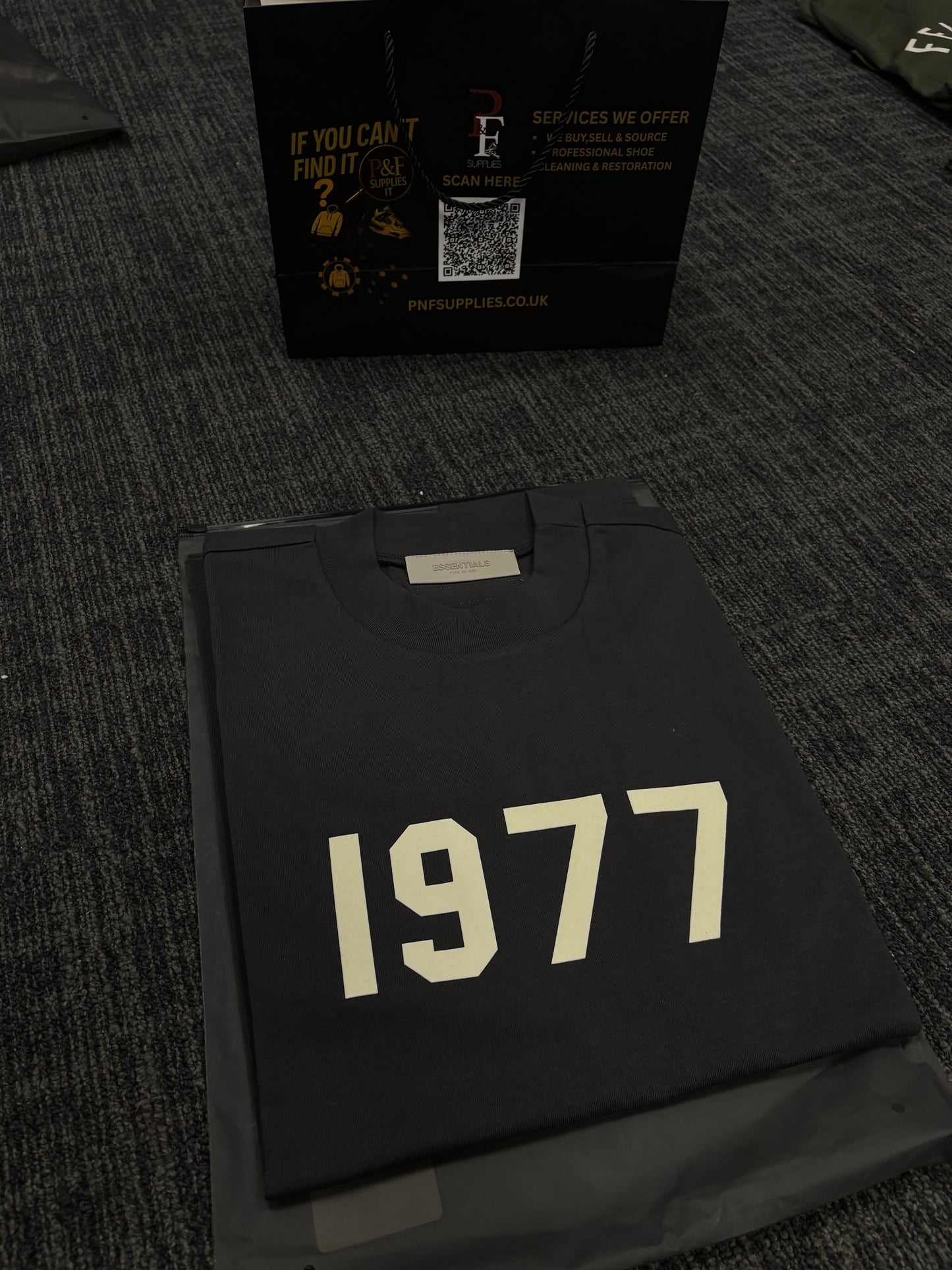 Essentials 1977 Iron T-shirt