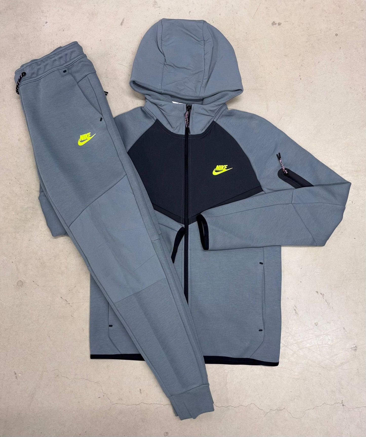 Tech Fleece Tracksuit - Grey/Green